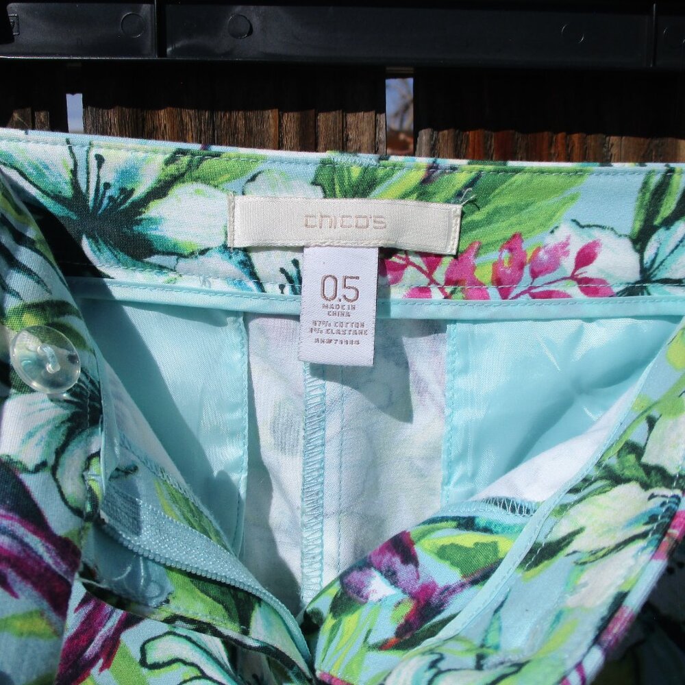 Chicos Women's Cropped Pants Floral Print Straight Leg Chicos Size 0.5, Small - Picture 5 of 10